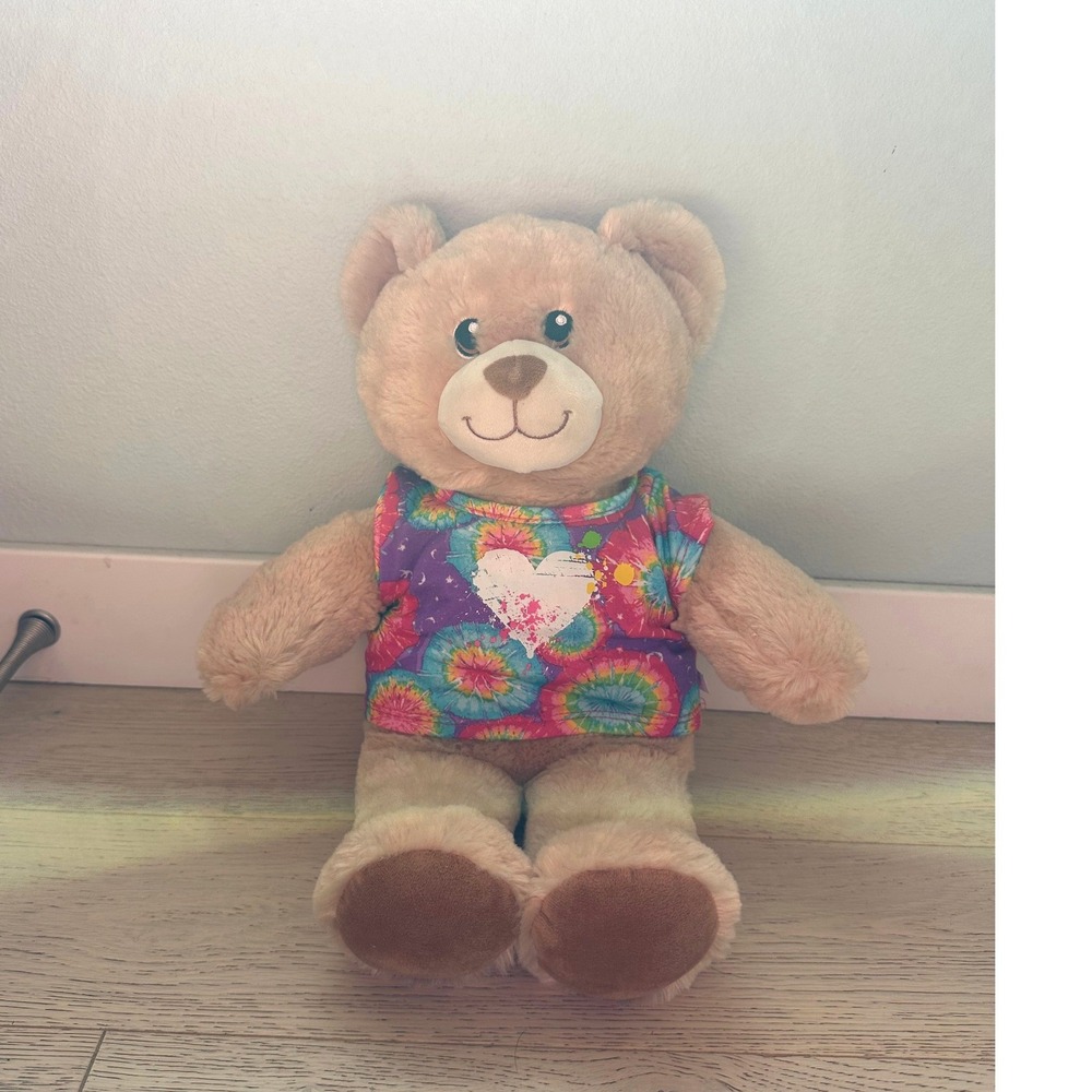 Build-A-Bear Workshop Tan Teddy Bear with Tie Dye Heart Shirt Plush Stuffed Toy